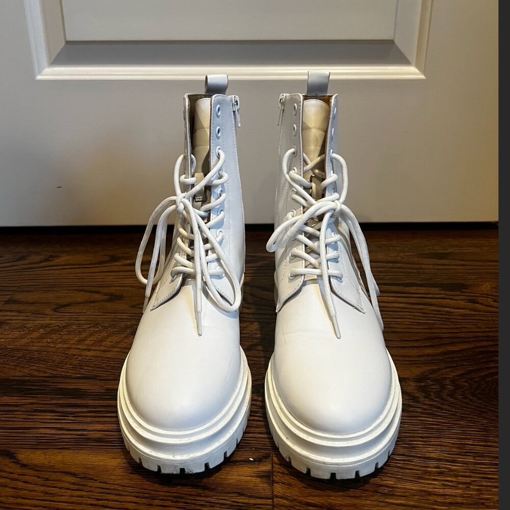 Tony Bianco Wya White Como Ankle Books (Size 8)